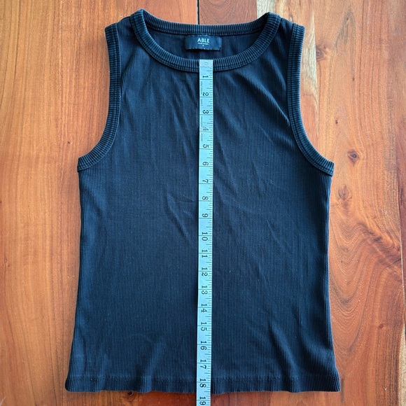 🦊 Able Ribbed Knit Top - Picture 6 of 7